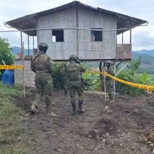 Ejército mantiene búsqueda de caletas con armamento en zona rural de Playa Prieta