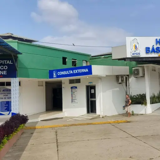 Denuncian acoso sexual contra interna de medicina en Chone