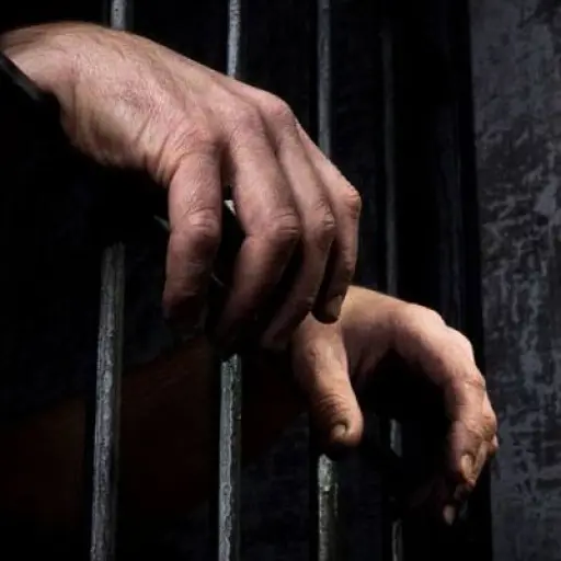 Trece años de cárcel para sujeto por prostitución forzada en Santo Domingo