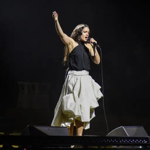 Rosalía lanza su esperado videoclip de Sauvignon Blanc y se prepara para deslumbrar en los Brit Awards