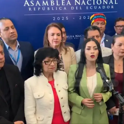 Viviana Veloz afirma que la renuncia de Godoy no sustituye la censura
