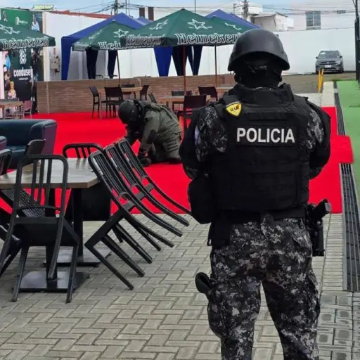 Desactivan granada de mano hallada en multideportivo de pádel en la ciudadela Manta 2.000