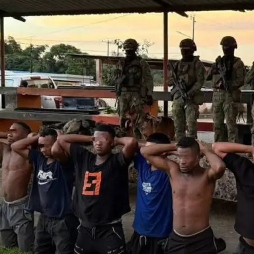 Militares de Ecuador detienen a diez personas vinculadas a grupo guerrillero extranjero