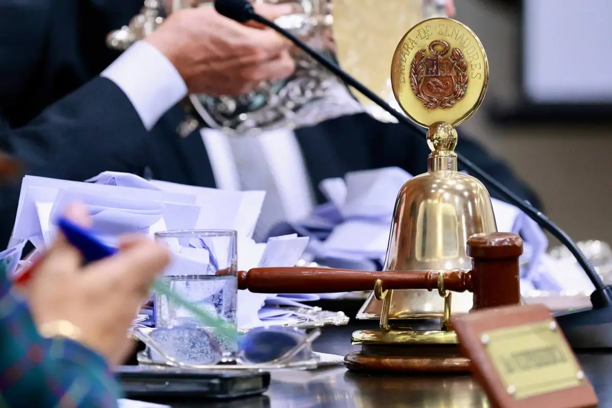 Congreso de Perú define presidencia entre Balcazar y Alva tras censura a Jerí.