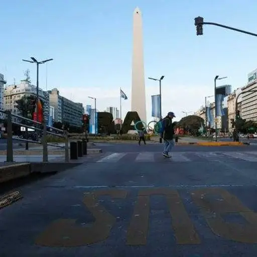 Huelga general paraliza servicios en Argentina en rechazo a la reforma laboral