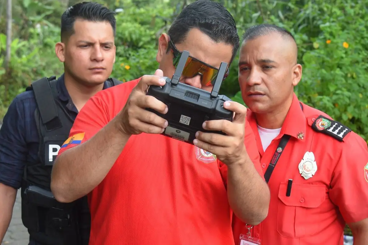 El Cuerpo de Bomberos realizó un monitoreo con drones en puntos críticos de la zona urbana y rural., Cortesía