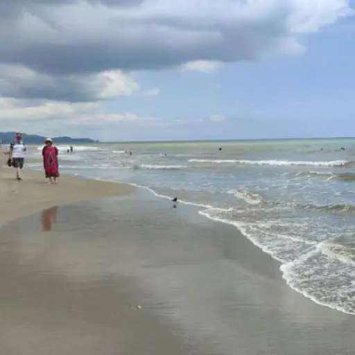 Incremento de la temperatura del mar en Ecuador genera alerta local