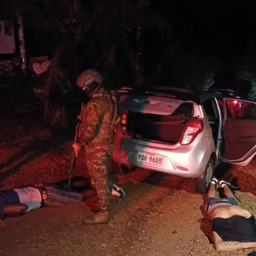 Operativo militar desmantela banda de delincuentes armados en Puerto Quito