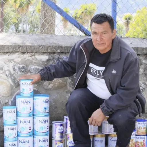 Luis Caicedo vive en la Amazonía y vende su cosecha en Cuenca para costear tratamiento de su bebé  