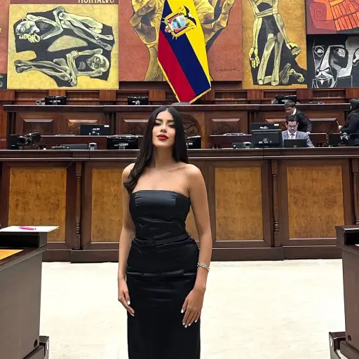 Luciana Zapata Albán asume curul en Asamblea Nacional tras la suspensión de Andrés Castillo