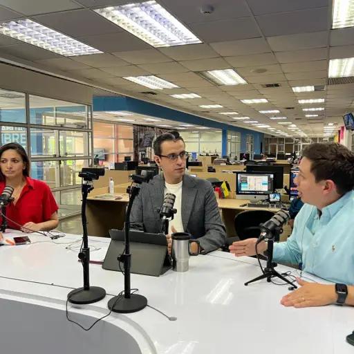UNIR presenta programa de becas y expansión educativa en la provincia de Manabí