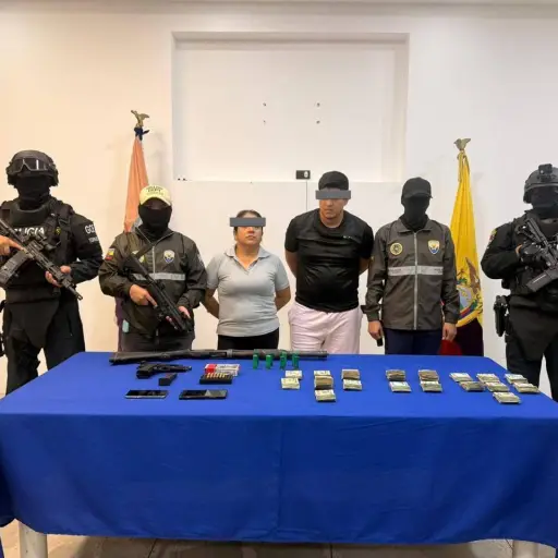 Capturan a dos presuntos financistas del grupo Sao Box con armamento y .975 en El Oro