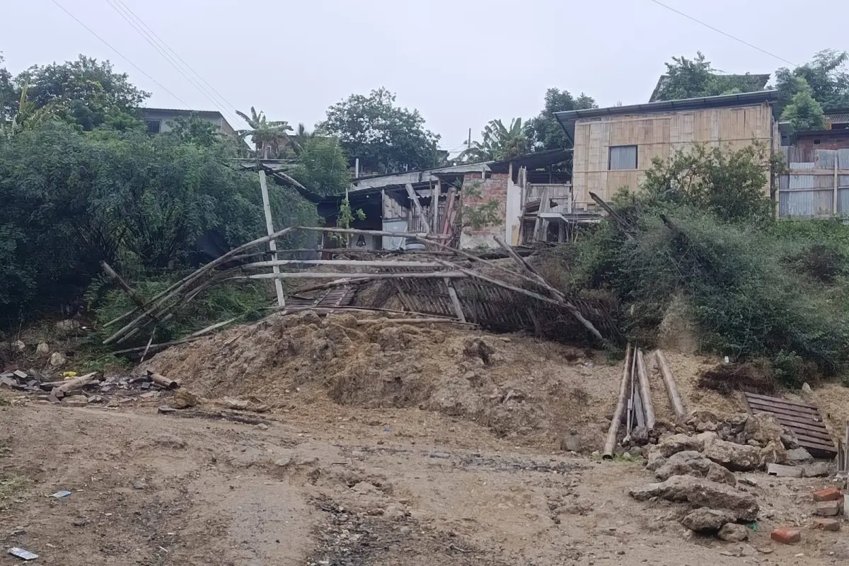 El Porvenir Alto es considerado un punto de riesgo de deslizamiento por el Municipio de Manta., El Diario
