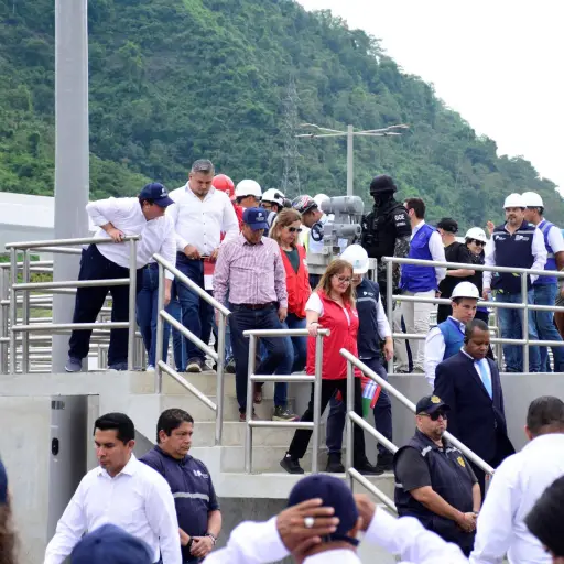 Tecnología europea garantiza la calidad del agua en el nuevo sistema rural de Portoviejo 