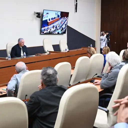 ¡Semana de cuatro días en Cuba! Gobierno anuncia duras medidas por crisis energética y presión de EE.UU.