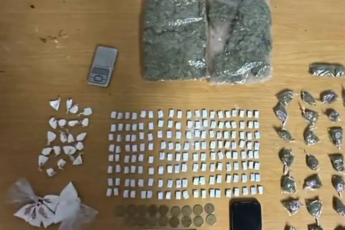 La droga incautada quedó bajo custodia de la Policía Antinarcóticos., Captura de video
