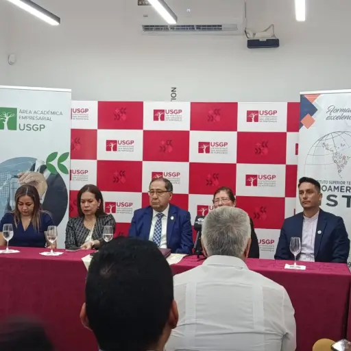 USGP e ISTI suscriben convenio para homologar títulos de Contabilidad a Licenciatura en Administración