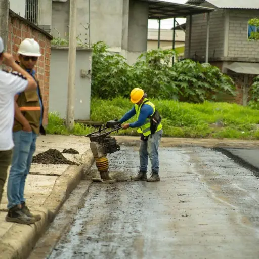 El Rosario se integra al Plan 20K del Municipio de Chone con 120 metros de vía asfaltada