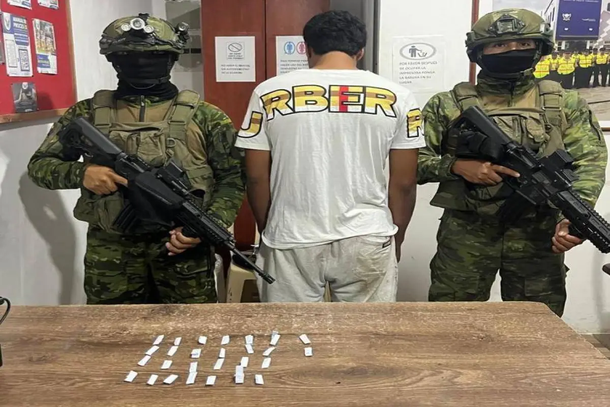 El detenido y las evidencias quedaron bajo custodia policial., Cortesía