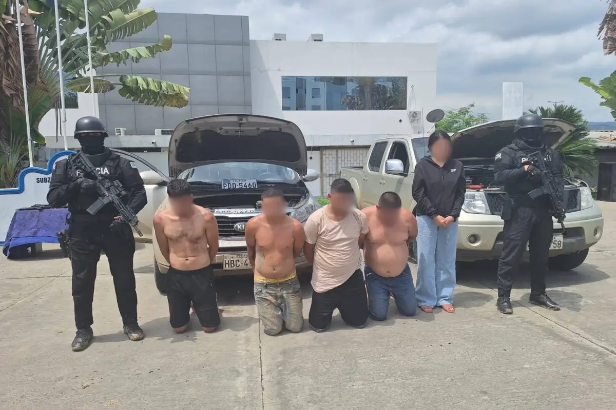 Los presuntos integrantes de la banda Los Lobos fueron aprehendidos durante allanamientos en Santa Ana., El Diario