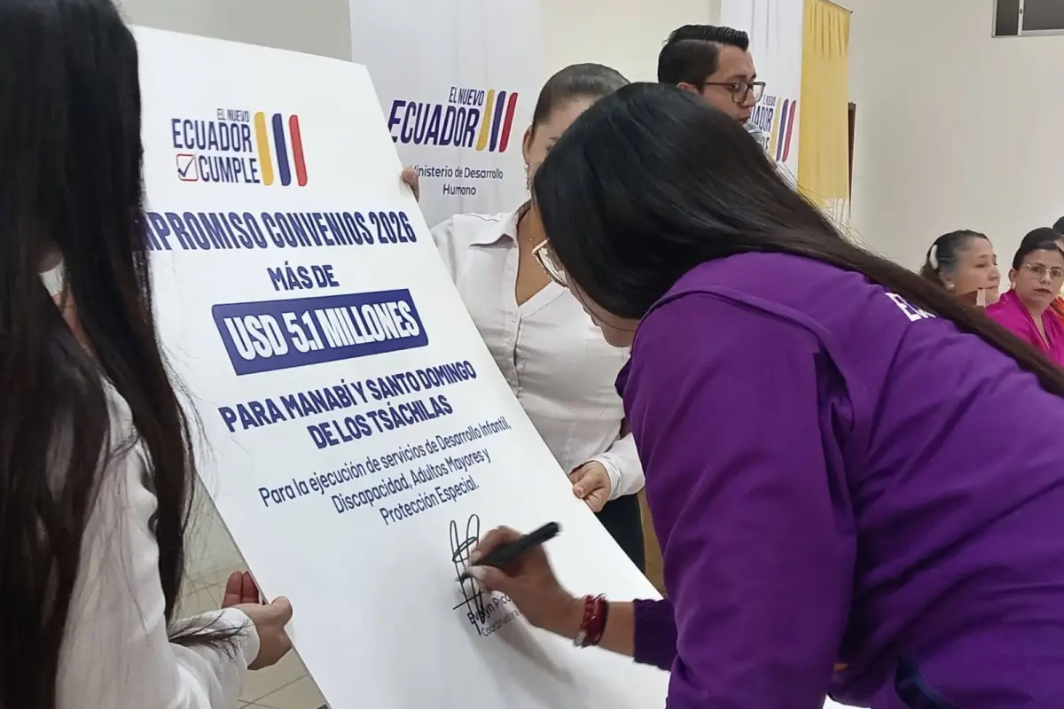 Firma convenios Ministerio de Desarrollo Humano, cortesía