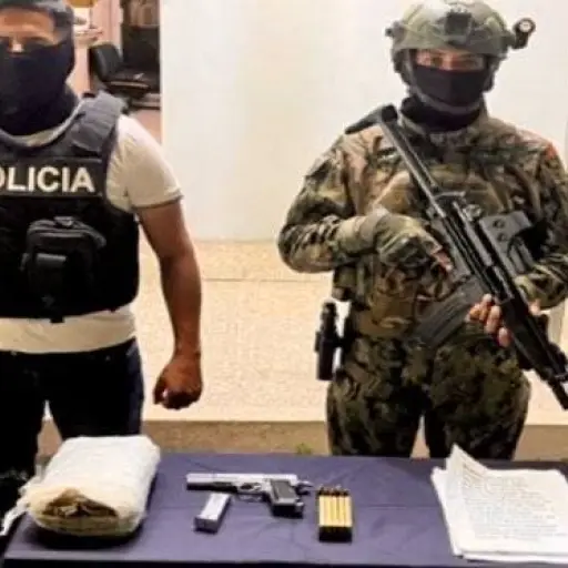 Incautan armamento, explosivos y panfletos extorsivos en El Pampón, Guayas  