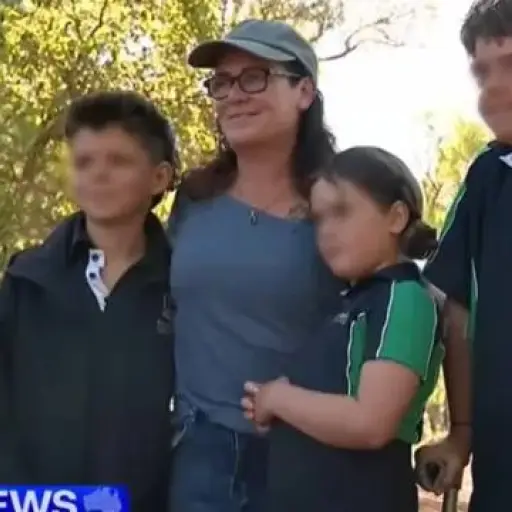 Con 13 años, nadó durante horas y logró lo imposible para salvar a su familia