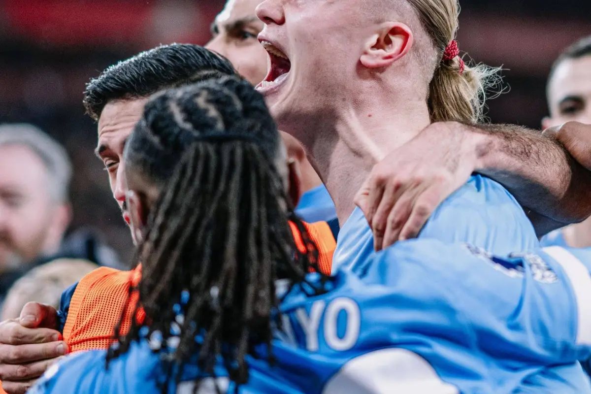 Manchester City cerca del título, redes sociales 