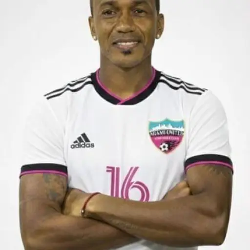 Marcos Cangá firma con Miami United FC tras finalizar su etapa en Liga de Portoviejo 