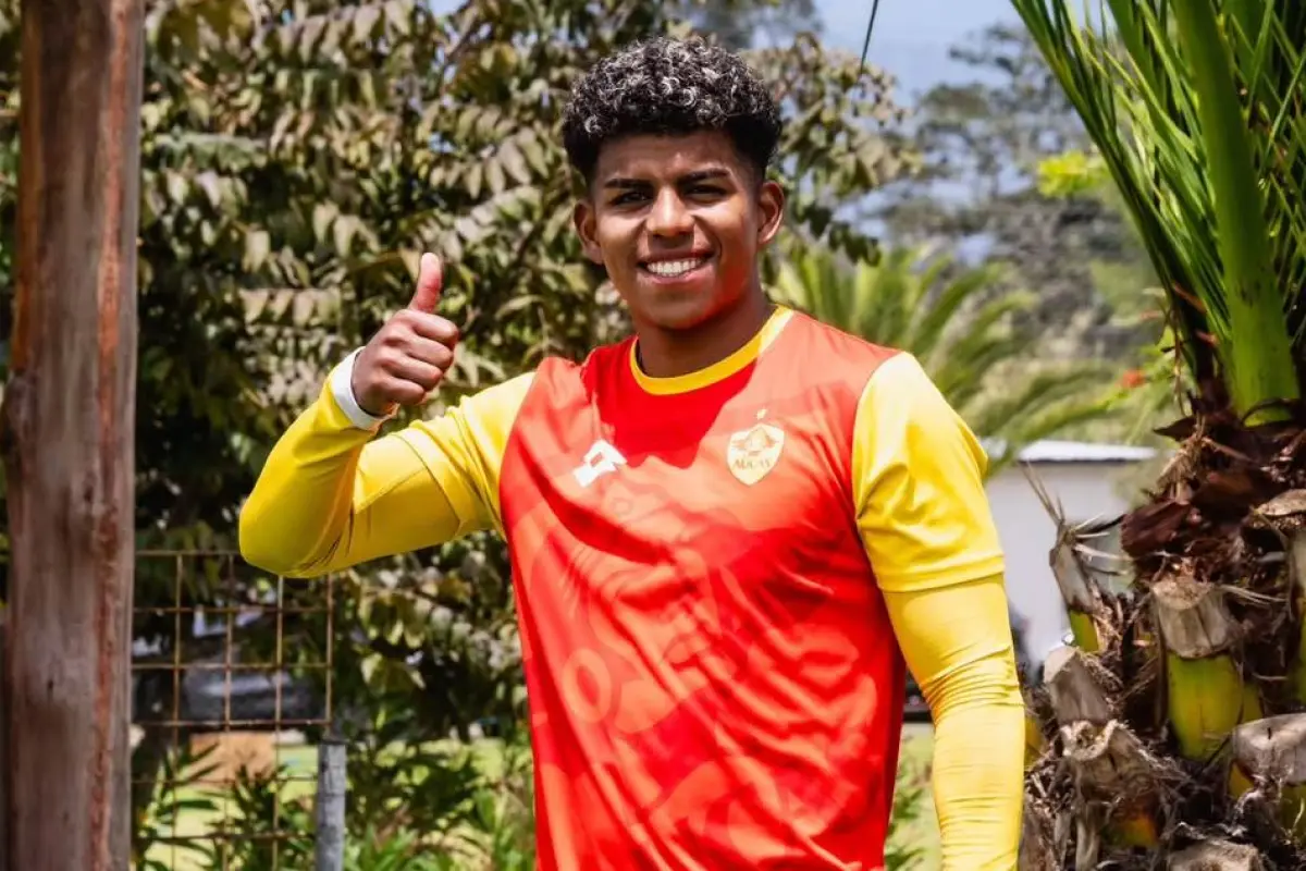 Luis Cano que defendió al Aucas ya está en Guayaquil para sumarse a Barcelona