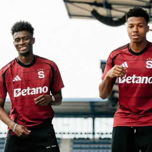 El “Dúo JJ” de Ecuador: Jhoanner Chávez y John Mercado arman el baile en el Sparta Praga