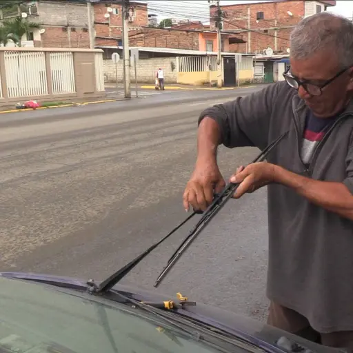 Ventas de neumáticos y accesorios para vehículos aumentan hasta 40% en temporada de lluvias en Portoviejo