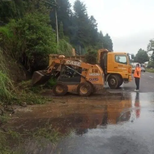 Lluvias no dan tregua en Quito y obligan a operativos permanentes