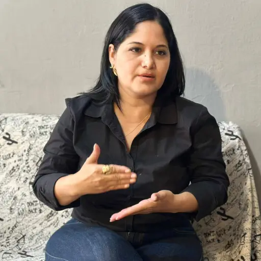  La lucha de Johanna por sostener el mundo de su hijo con autismo no verbal