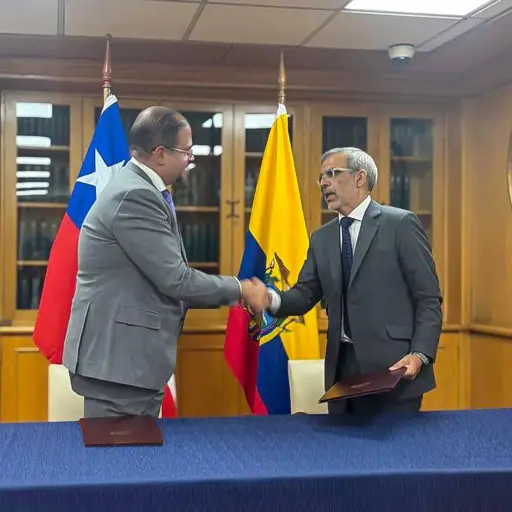 Ecuador y Chile firman acuerdo contra el crimen organizado transnacional