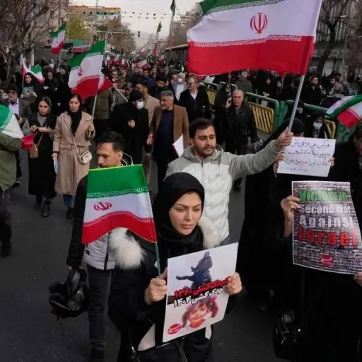 Se ordena la evacuación total: ¿Por qué el Reino Unido abandona Irán en plena crisis?