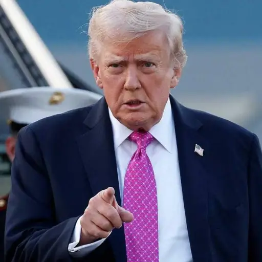 Donald Trump confirma negociaciones con Cuba y sugiere posible “toma de control amistosa”