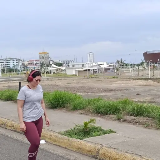 Parque y teatro están listos en Manta; retraso en inauguración es por agenda del presidente