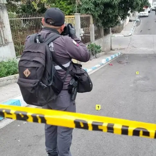 Disparo accidental deja un herido y un detenido en instalaciones de empresa pública de Manta