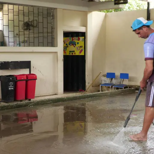 Lluvias desbordan quebradas y causan inundaciones en Pachinche Adentro de la parroquia Colón 
