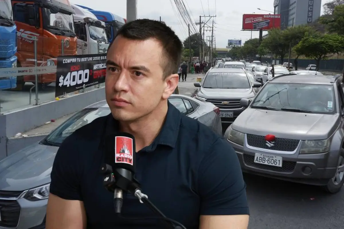 Daniel Noboa confirma la tercera placa vehicular con rastreo satelital para combatir la delincuencia organizada en Ecuador