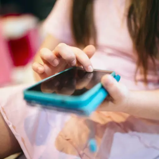 Redes sociales prohibidas para menores de 15 años: Asamblea Nacional analiza proyecto en Ecuador