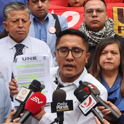 UNE presenta demanda contra ley de gasto municipal y convoca movilización para el 13 de marzo