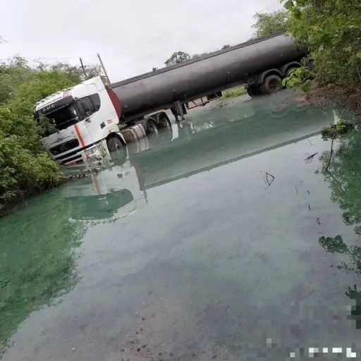 Fuerzas Armadas frustran robo de combustible del poliducto y retienen tanquero cargado  