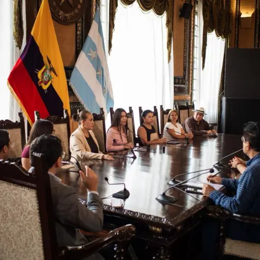 Concejo de Guayaquil aprueba por unanimidad nueva licencia sin sueldo de 30 días para Aquiles Alvarez