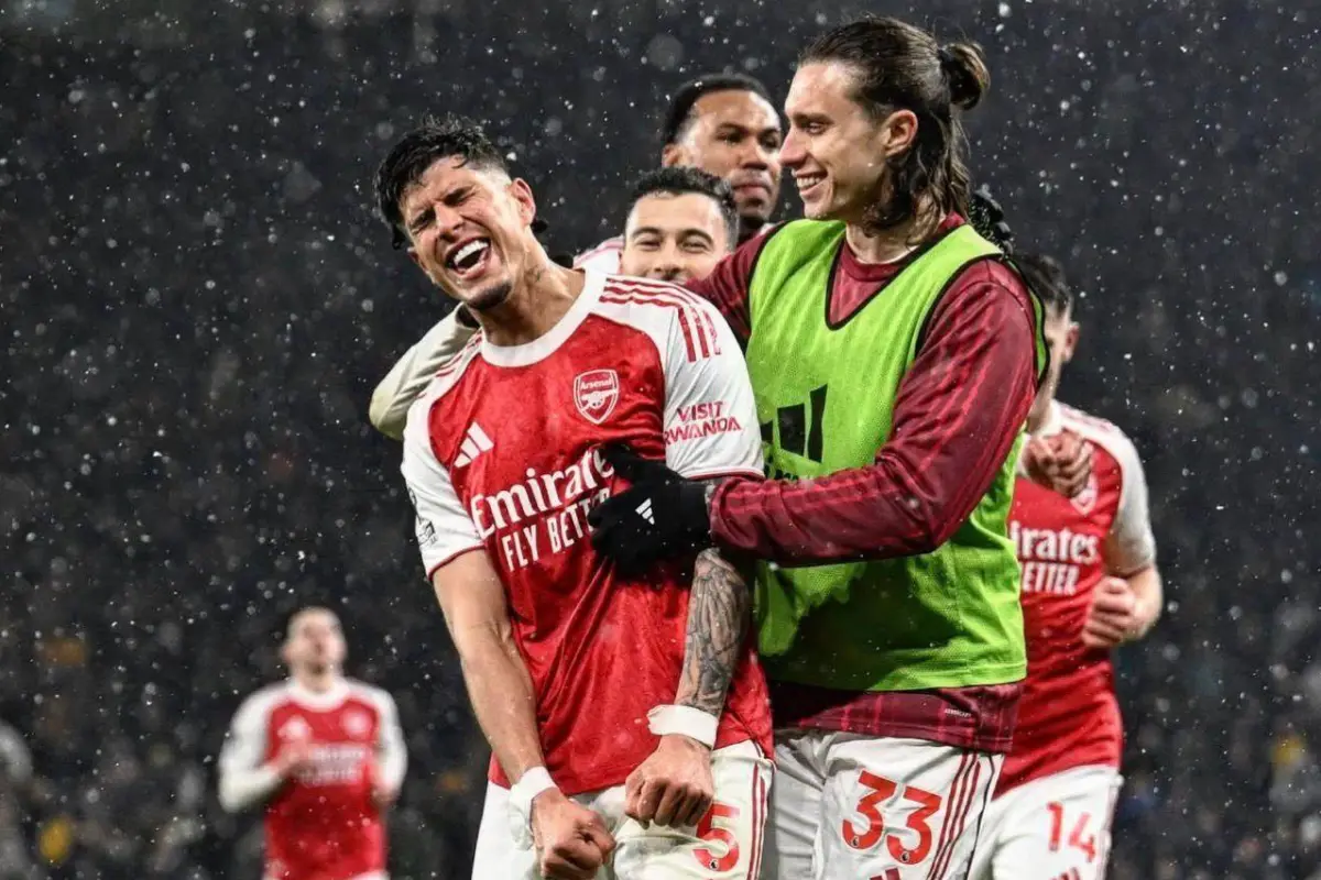 Hincapié festejando su gol ante el Wolves., Instagram: Piero Hincapié.