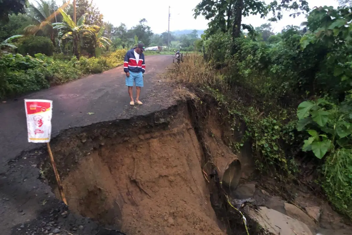 Lluvias golpean la vía Paján–Olmedo: esto es lo que hará la Prefectura de Manabí, cortesía