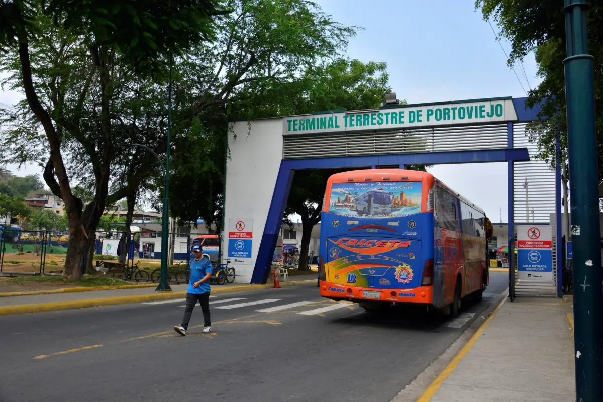 Manabí: Inician pagos de compensaciones al transporte y gremio espera definición de nueva metodología, producción El Diario