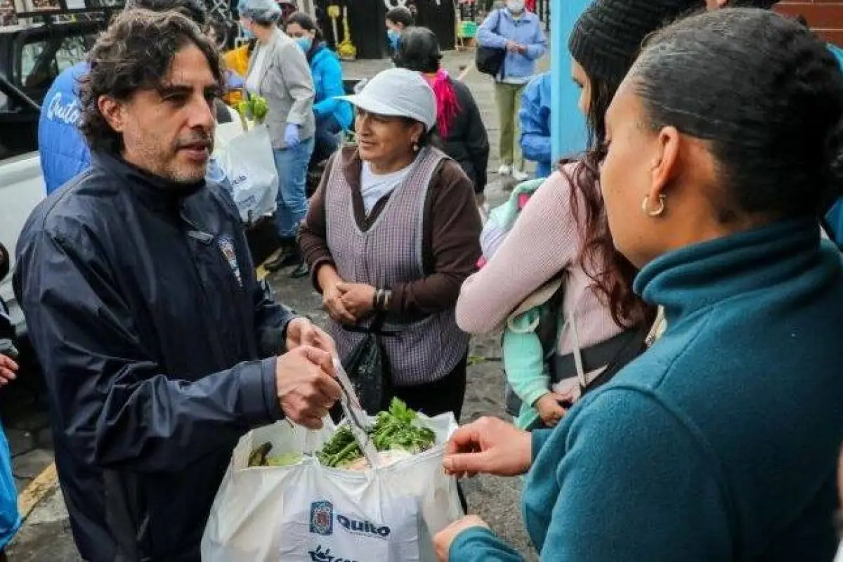 Una de las entregas en el mercado., Quito Informa