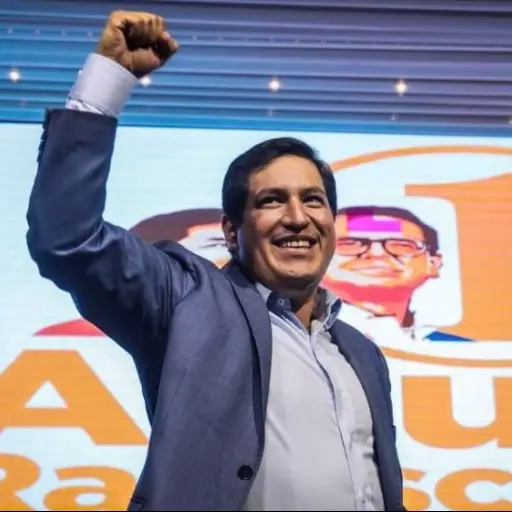 Andrés Arauz rechaza acusaciones del uso de auto blindado de un presunto narcotraficante